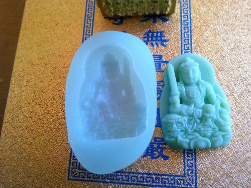 硅膠工藝品的魅力，時(shí)尚與實(shí)用的完美結(jié)合