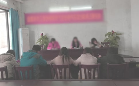 社區居委會委員述職報告