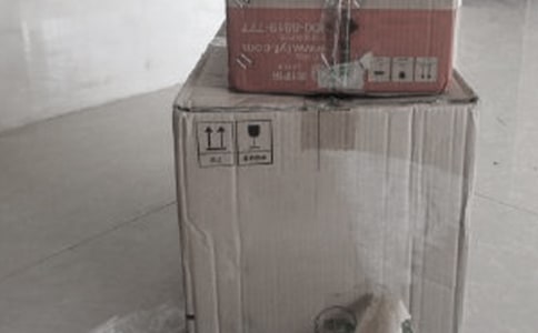 快遞小哥作文