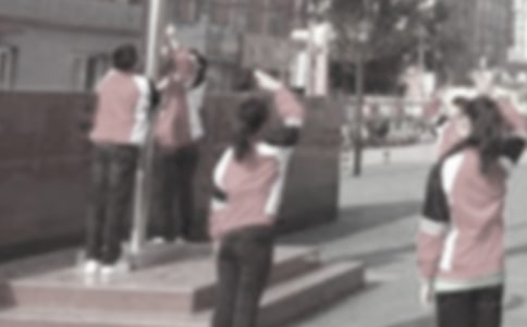 升國(guó)旗看圖寫話