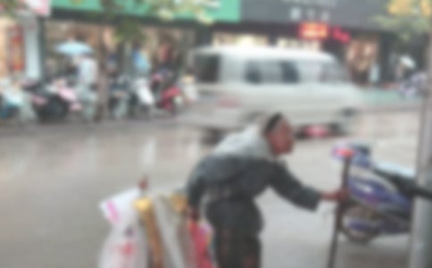 [優]拾荒老人作文7篇